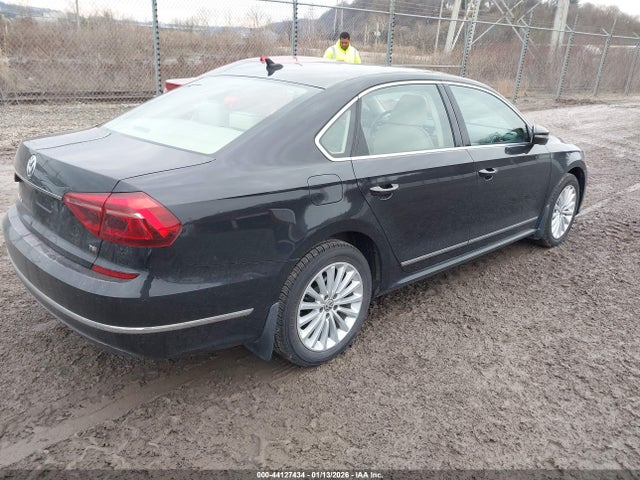 44127434 :رقم المزاد ، 1VWBT7A34HC024813 vin ، 2017 Volkswagen Passat 1.8t Se مزاد بيع