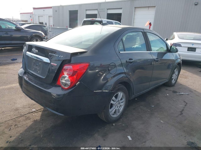 1G1JC5SB9F4214521 Chevrolet SONIC LT