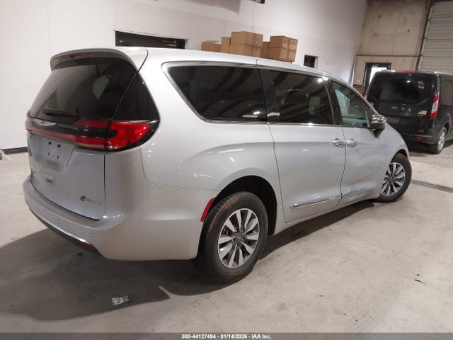 2023 CHRYSLER PACIFICA 2C4RC1S7XPR626167 Photo 3