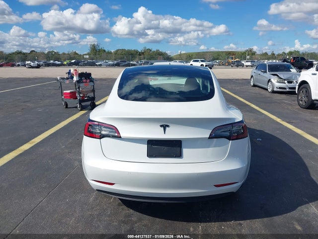 Tesla Model 3 Standard Range Plus Rear-wheel Drive 2021 5YJ3E1EA2MF057698 Image 16