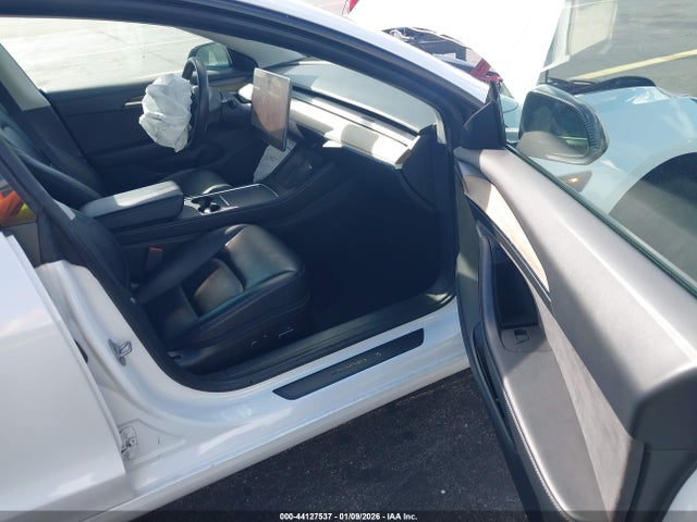 2021 TESLA MODEL 3 5YJ3E1EA2MF057698 Photo 4