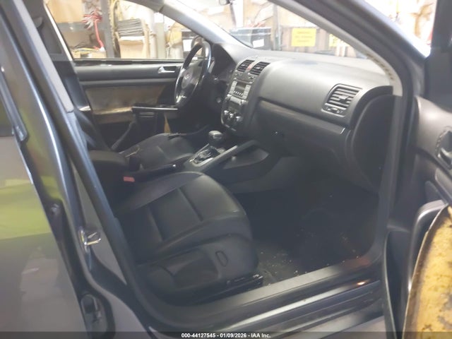 44127545 :رقم المزاد ، 3VWAX7AJXAM094304 vin ، 2010 Volkswagen Jetta Limited مزاد بيع
