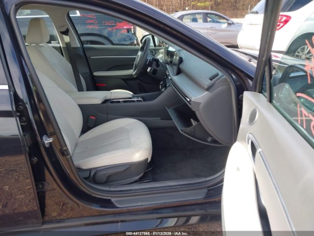 2025 HYUNDAI SONATA KMHL64JA3SA448302 Photo 4