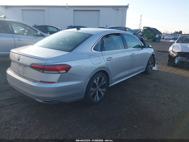 2021 VOLKSWAGEN PASSAT 1VWSA7A33MC012619 Photo 3