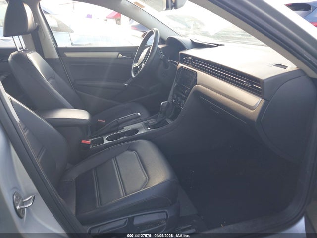 2021 VOLKSWAGEN PASSAT 1VWSA7A33MC012619 Photo 4