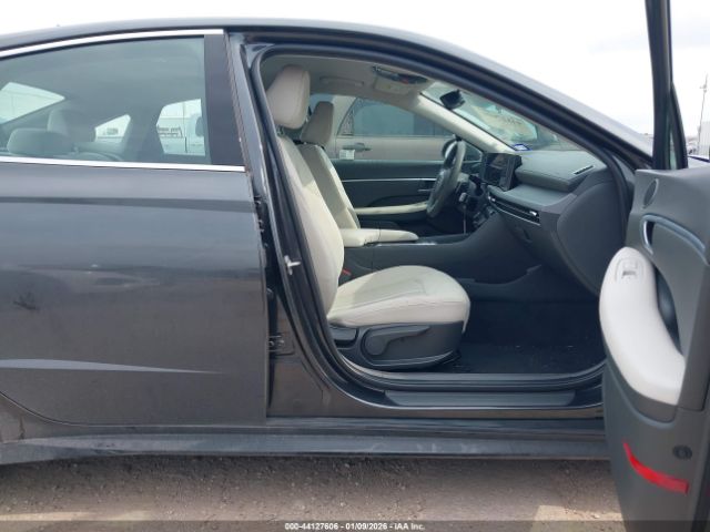 2025 HYUNDAI SONATA KMHL64JA2SA429675 Photo 4