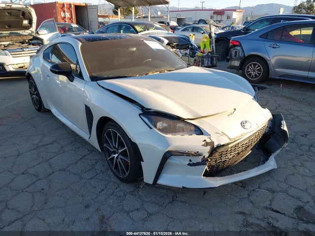 2024 TOYOTA GR86 JF1ZNBB15R8759290 Photo 0