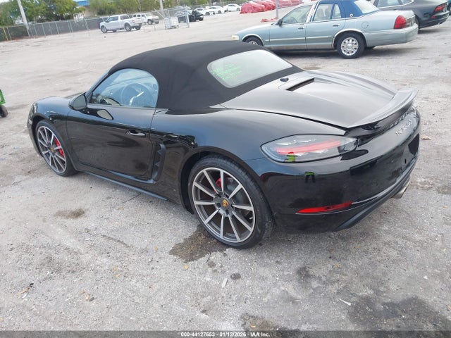 2017 PORSCHE 718 BOXSTER WP0CB2A88HS240789 Photo 2