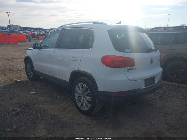 WVGAV7AX3GW578090 Volkswagen Tiguan S/se/sel/r-line