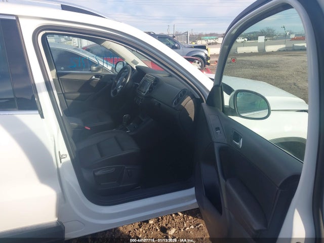 WVGAV7AX3GW578090 Volkswagen Tiguan S/se/sel/r-line