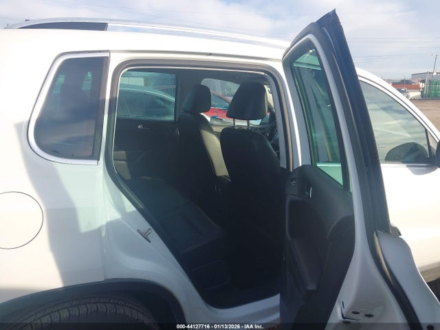 WVGAV7AX3GW578090 Volkswagen Tiguan S/se/sel/r-line