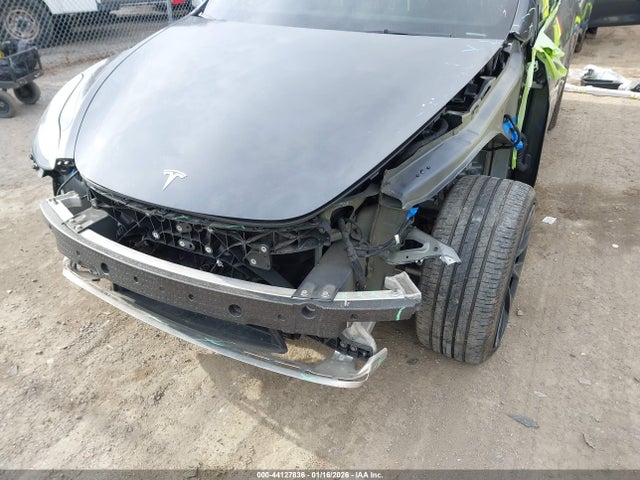 7SAYGDEE6RA271413 Tesla Model Y Long Range Dual Motor All-wheel Drive
