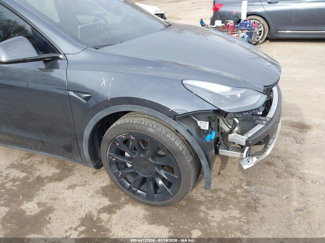 7SAYGDEE6RA271413 Tesla Model Y Long Range Dual Motor All-wheel Drive