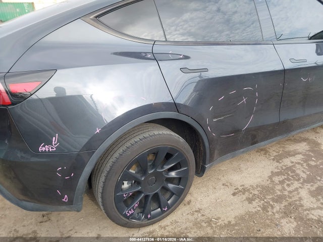 7SAYGDEE6RA271413 Tesla Model Y Long Range Dual Motor All-wheel Drive