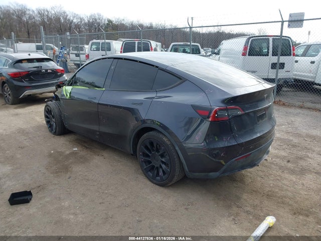 7SAYGDEE6RA271413 Tesla Model Y Long Range Dual Motor All-wheel Drive