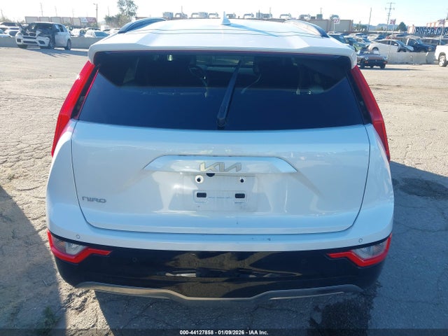 KNDCR3L18S5142482 KIA Niro Wind