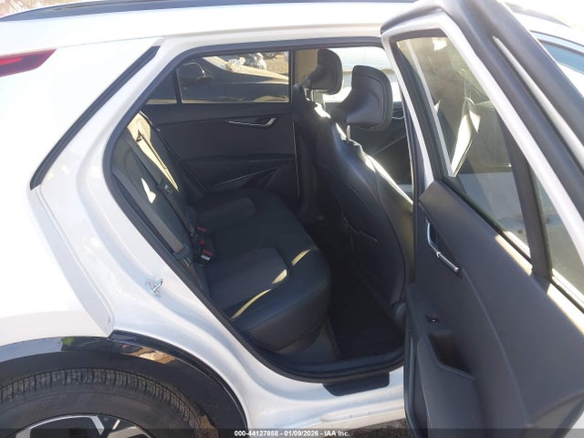 KNDCR3L18S5142482 KIA Niro Wind