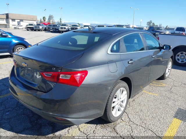 Chevrolet MALIBU LT 2018 1G1ZD5ST5JF255587 Image 4