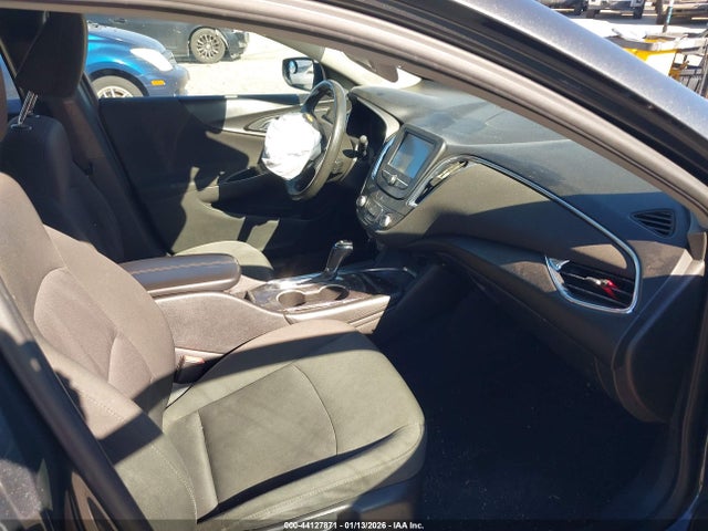 Chevrolet MALIBU LT 2018 1G1ZD5ST5JF255587 Image 5