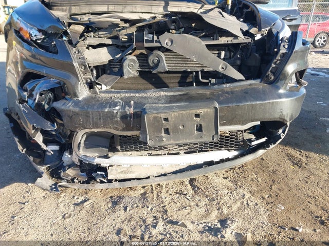 1C4PJMDS3GW219024 Jeep Cherokee Limited