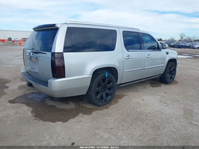 2011 CADILLAC ESCALADE 1GYS4KEF4BR208249 Photo 3
