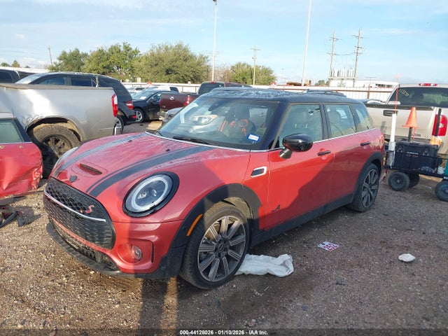 2024 MINI CLUBMAN WMWXJ1C0XR2V49569 Photo 1