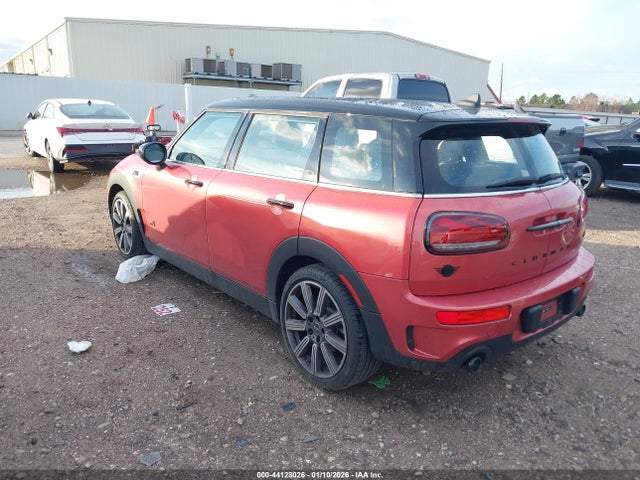 2024 MINI CLUBMAN WMWXJ1C0XR2V49569 Photo 2