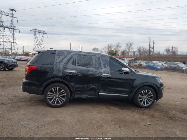 1FM5K8HTXHGE31781 Ford Explorer Platinum