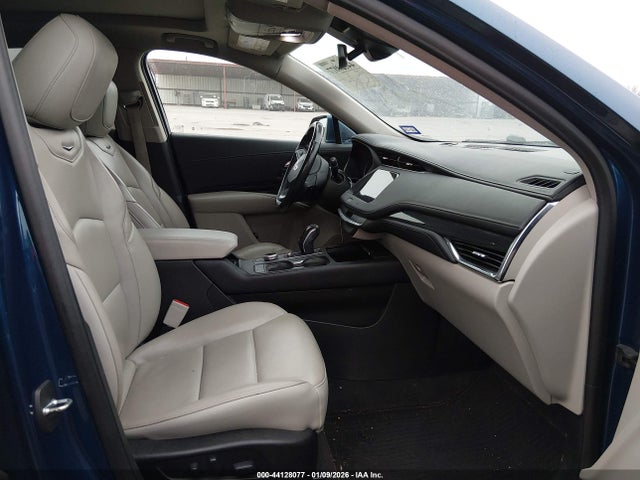 2019 CADILLAC XT4 1GYFZDR47KF162537 Photo 4