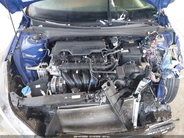 KMHLL4AG0MU137358 Hyundai ELANTRA SE
