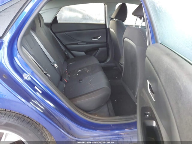 KMHLL4AG0MU137358 Hyundai ELANTRA SE