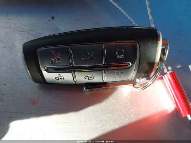 2022 GENESIS G70 KMTG34TA6NU097675 Photo 10