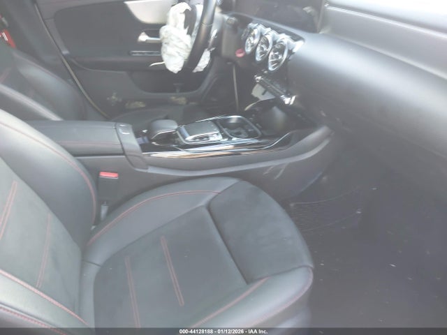 2020 MERCEDES-BENZ AMG CLA 35 WDD5J5BB7LN024260 Photo 4