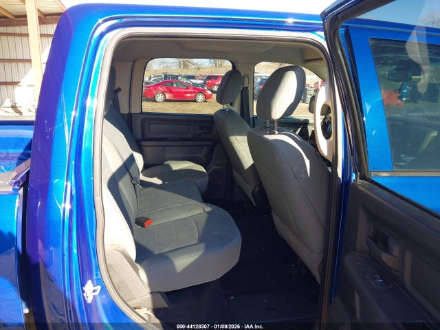 44128307 :رقم المزاد ، 1C6RR7KTXFS617682 vin ، 2015 Ram 1500 St مزاد بيع