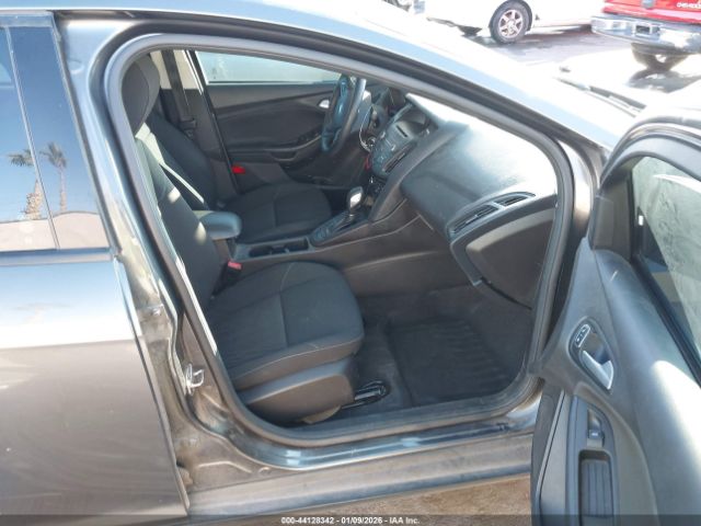 2017 FORD FOCUS 1FADP3F25HL299623 Photo 4