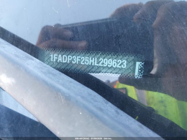 2017 FORD FOCUS 1FADP3F25HL299623 Photo 8