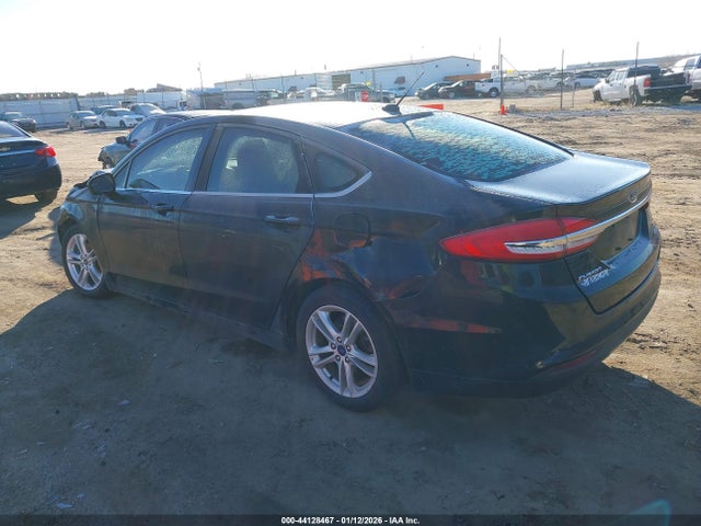 2018 FORD FUSION 3FA6P0LU8JR124805 Photo 2