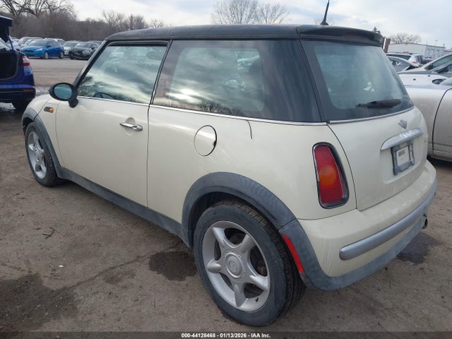 2004 MINI COOPER WMWRC33494TJ61382 Photo 2