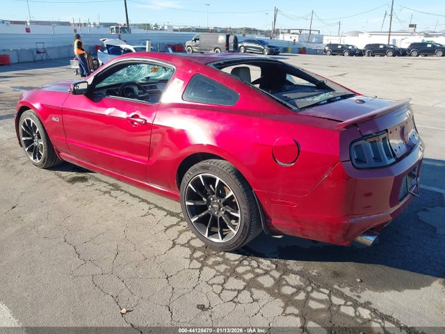 1ZVBP8CF3E5276828 Ford Mustang Gt Premium