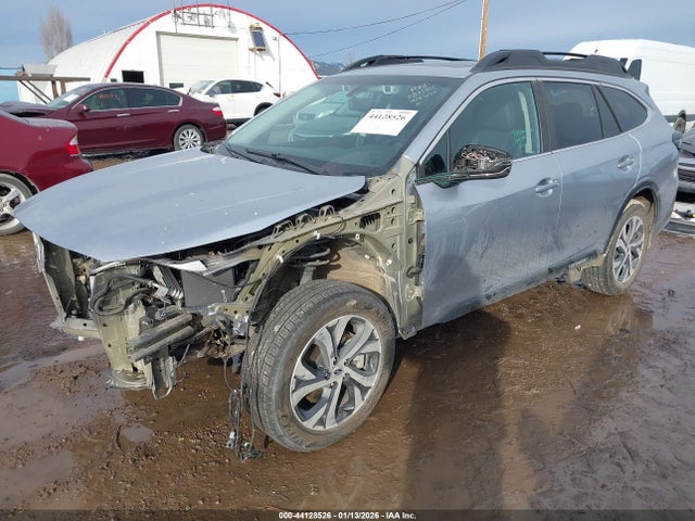 44128526 :رقم المزاد ، 4S4BTANC5N3173541 vin ، 2022 Subaru Outback Limited مزاد بيع