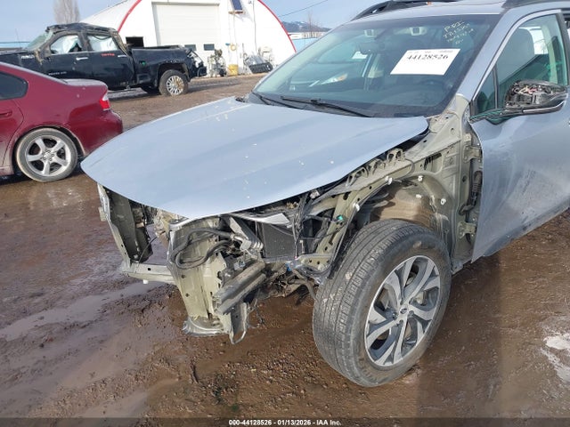44128526 :رقم المزاد ، 4S4BTANC5N3173541 vin ، 2022 Subaru Outback Limited مزاد بيع