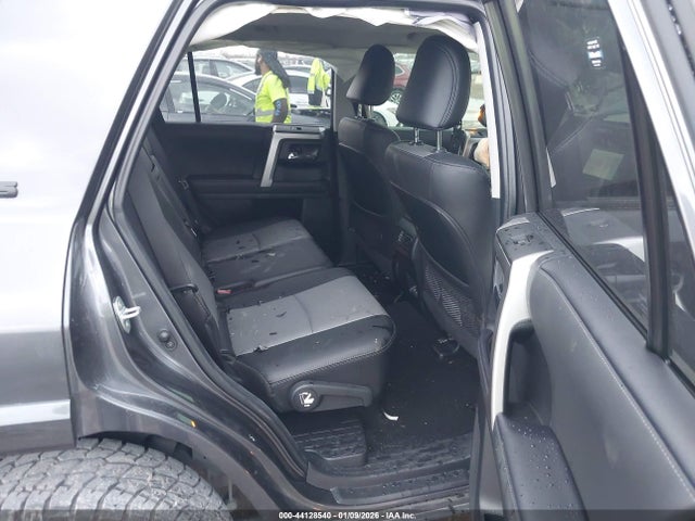 2022 TOYOTA 4RUNNER JTEFU5JR5N5274776 Photo 7