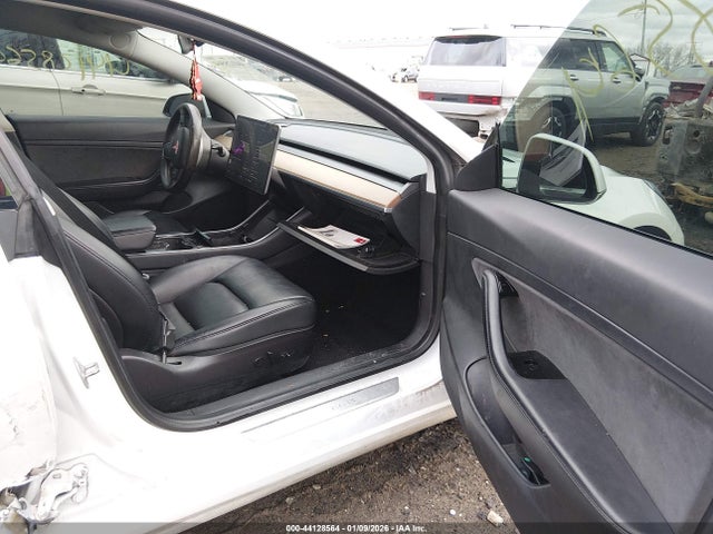 2020 TESLA MODEL 3 5YJ3E1EA4LF597701 Photo 4