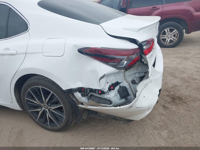 4T1T11AK0PU727105 Toyota CAMRY SE