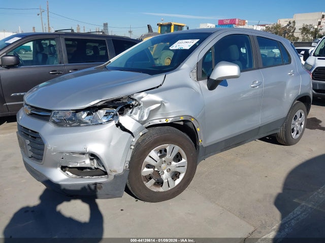 KL7CJKSBXHB047635 Chevrolet TRAX LS