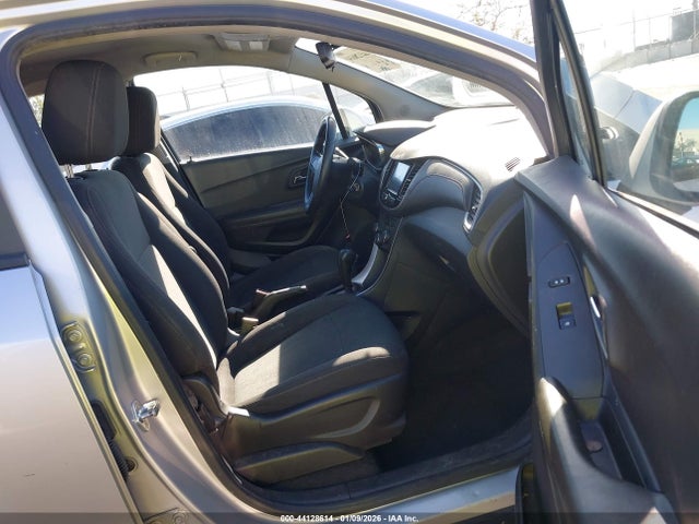 KL7CJKSBXHB047635 Chevrolet TRAX LS