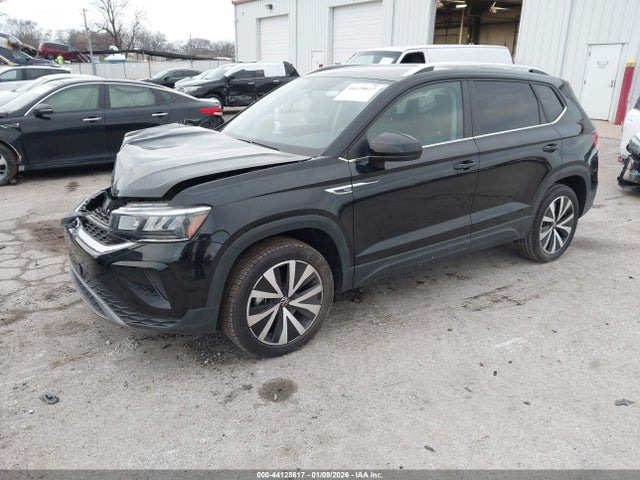 Продаж на аукціоні авто 2022 Volkswagen Taos 1.5t Se, vin: 3VVWX7B25NM055000, номер лоту: 44128617