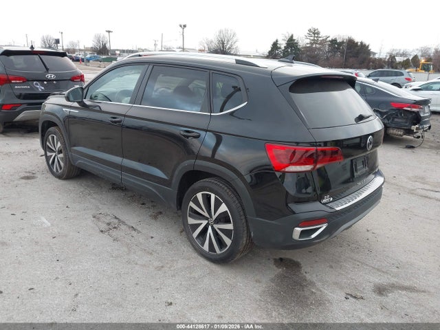 Продаж на аукціоні авто 2022 Volkswagen Taos 1.5t Se, vin: 3VVWX7B25NM055000, номер лоту: 44128617
