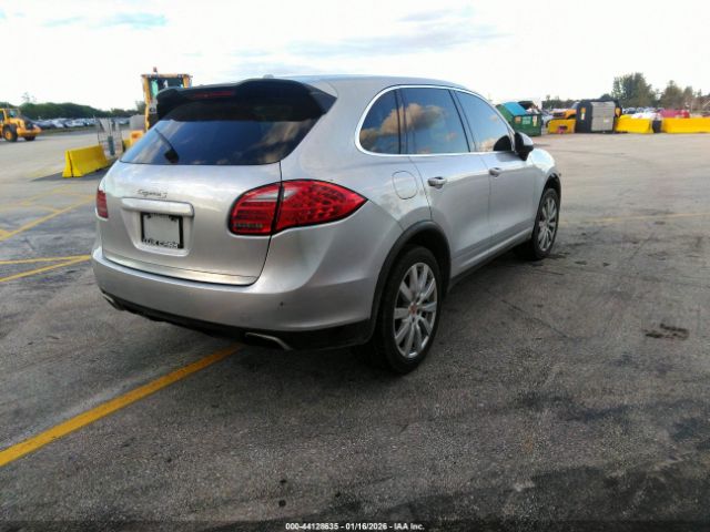 2012 PORSCHE CAYENNE WP1AB2A26CLA51577 Photo 3