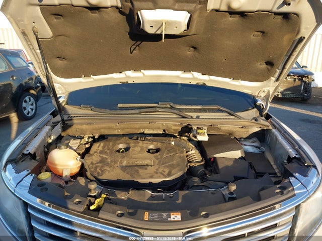 5LMCJ2C96HUL44915 Lincoln MKC SELECT